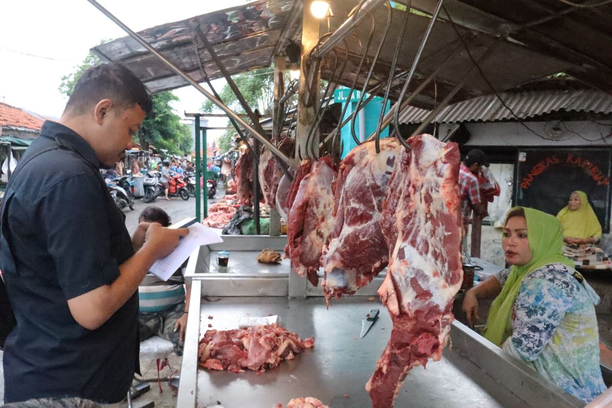 Pemkot Surabaya imbau pedagang waspadai peredaran daging tidak sesuai standar