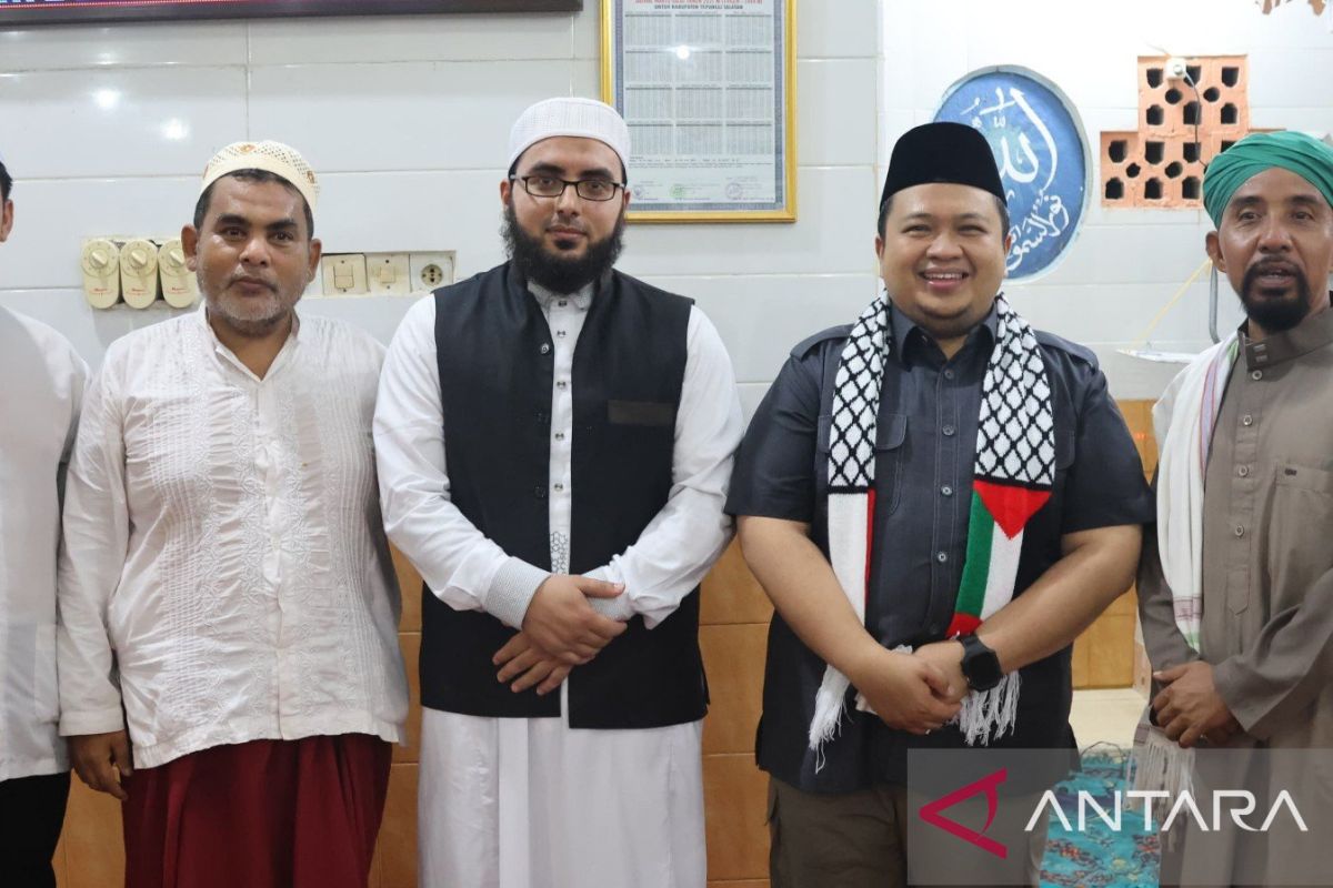 Ditemani Ulama Palestina, Bupati Tapsel buka puasa bersama masyarakat Batang Toru