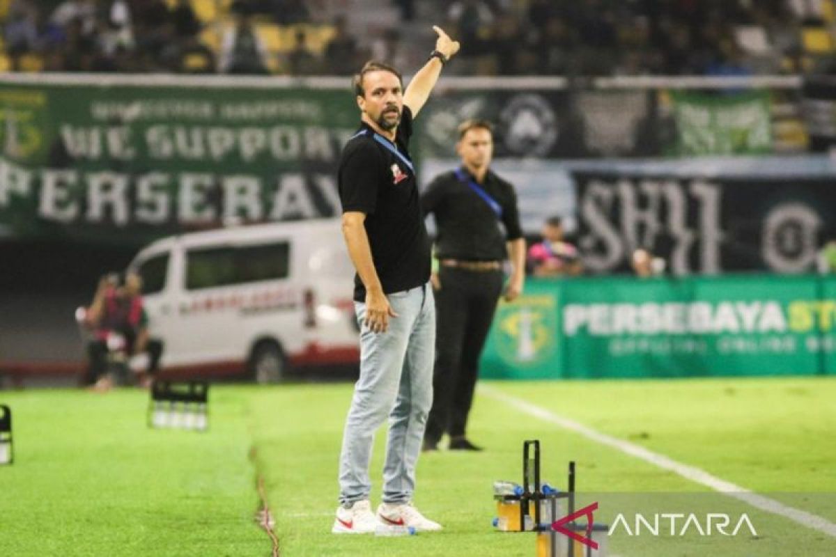 Pelatih Madura United Mauricio hengkang sehari sebelum Championship Series