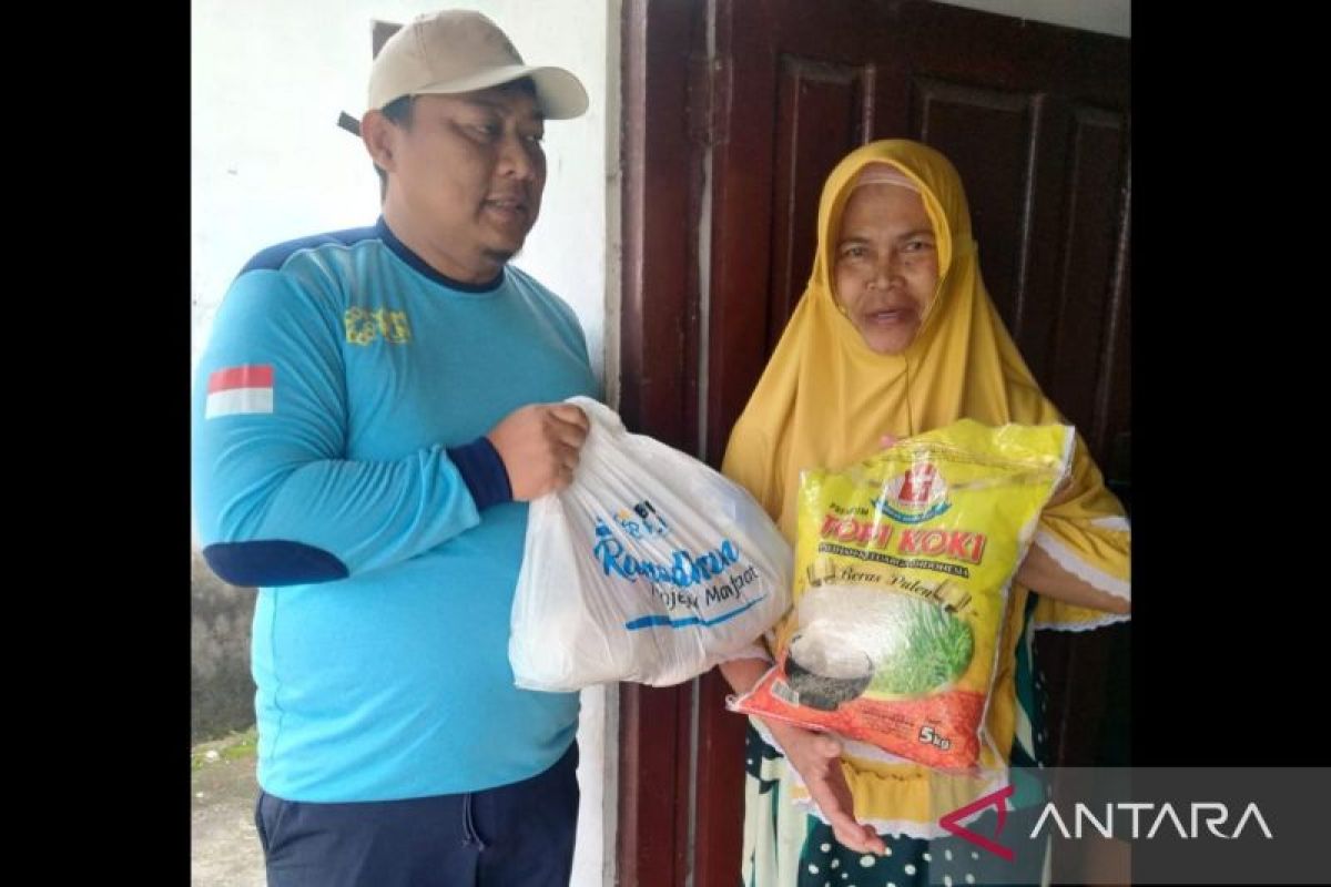 YBM PLN salurkan 5.000 paket sembako dukung program ketahanan pangan bagi dhuafa selama Ramadhan