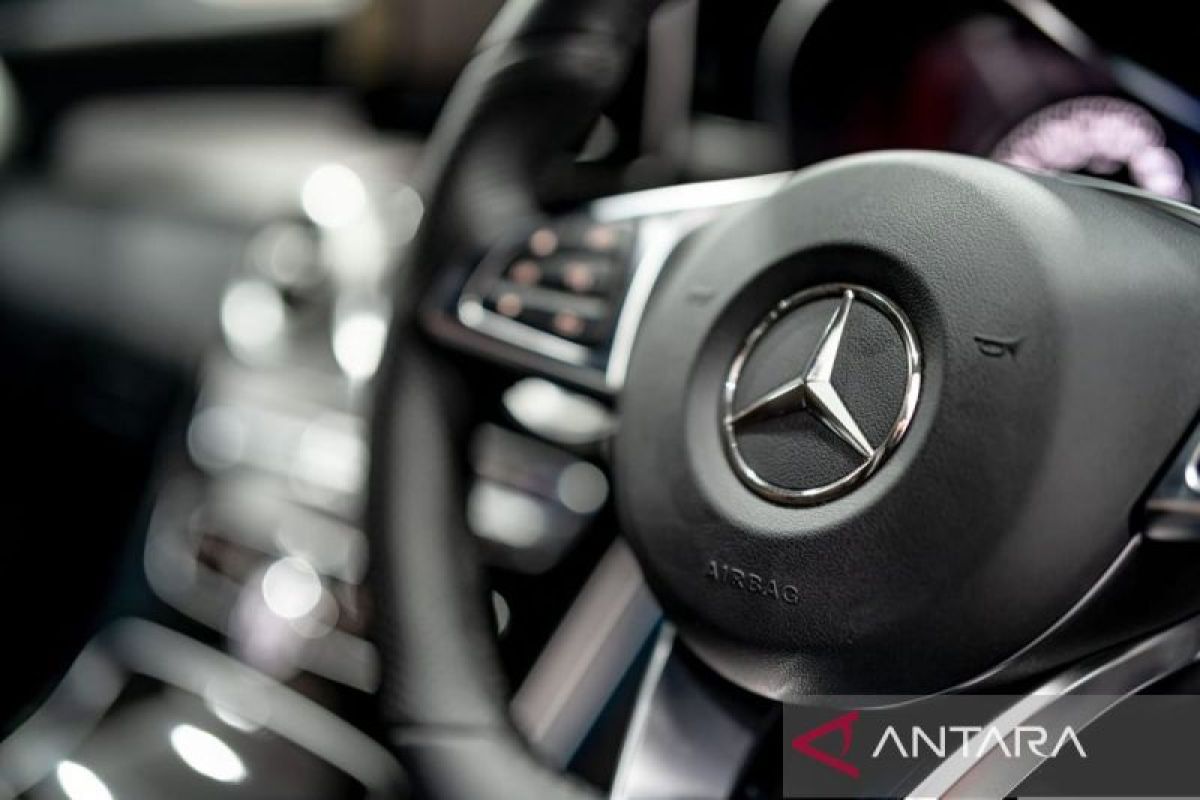 Mercedes-Benz didenda Rp126 miliar di Jepang