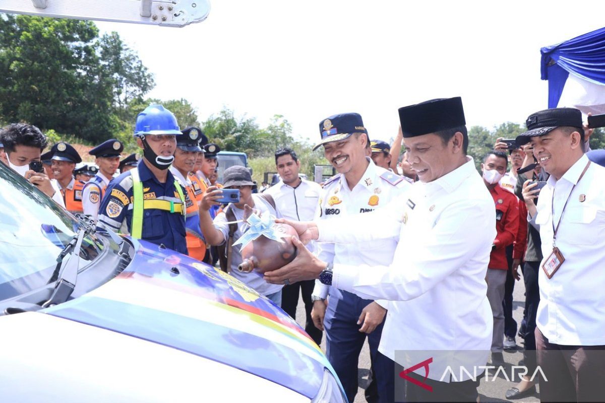 Pj Walikota luncurkan Mobil Layanan Cepat LPJU dan Bus TMP gratis bagi ASN