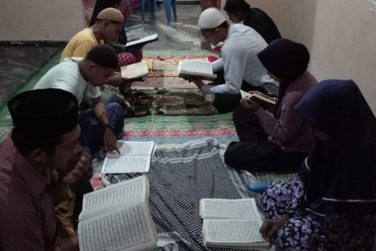 Warga Sepa di Maluku Tengah lestarikan tradisi tadarus Al Quran saat Ramadhan