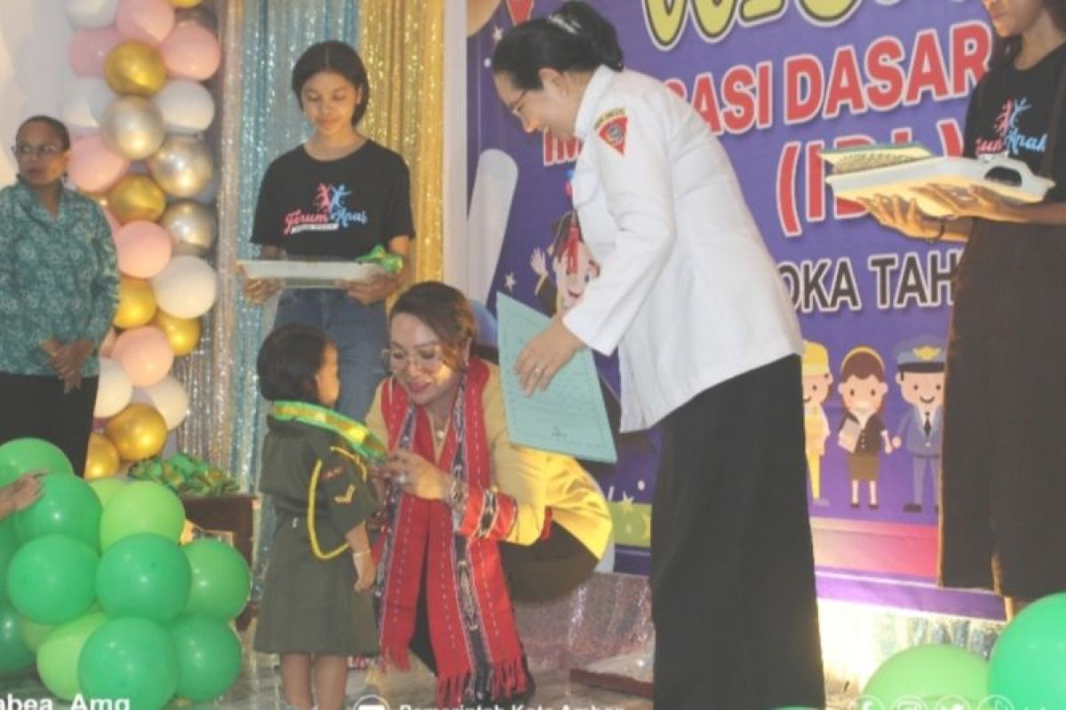 Desa Poka Ambon gagas wisuda imunisasi dasar lengkap 51 balita