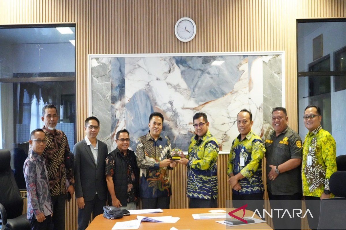 Kotabaru govt receives Kukar DPRD visit