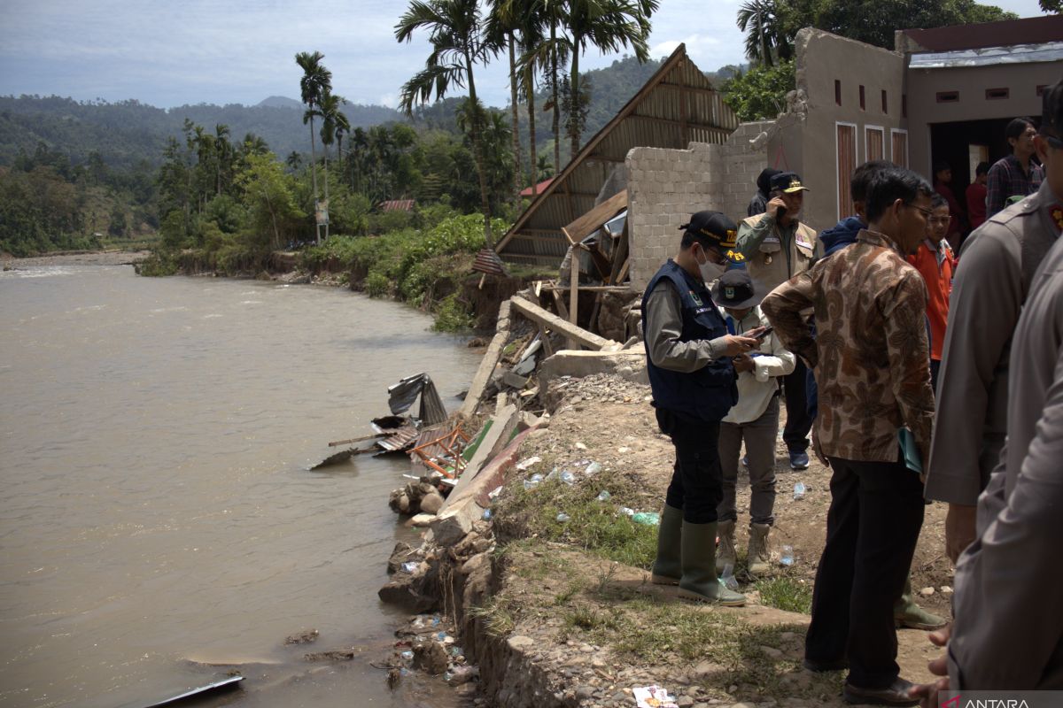 Pemkab Pessel data rencana relokasi rumah warga terdampak banjir