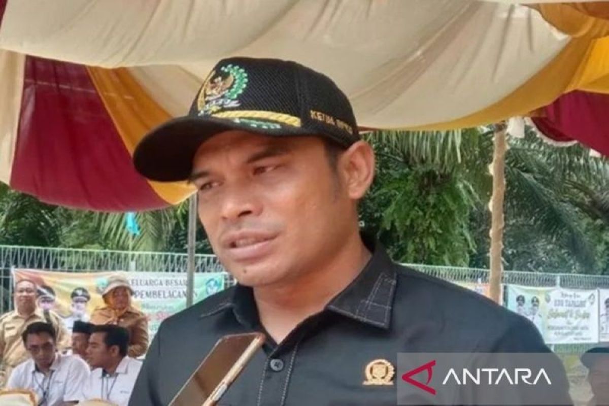 Ketua DPRD Kotabaru tunda pindah ke kantor Sebelimbingan