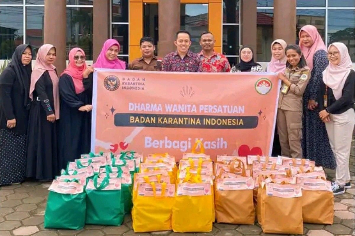 Balai Karantina Papua Tengah bagikan 40 paket bahan pokok Ramadhan