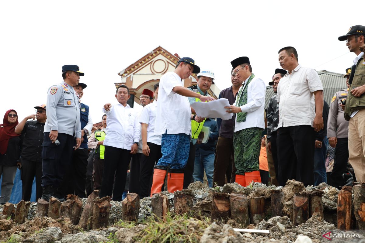 Pemkab Bekasi rekonstruksi lahan longsor terdampak tanah bergerak di Bojongmangu