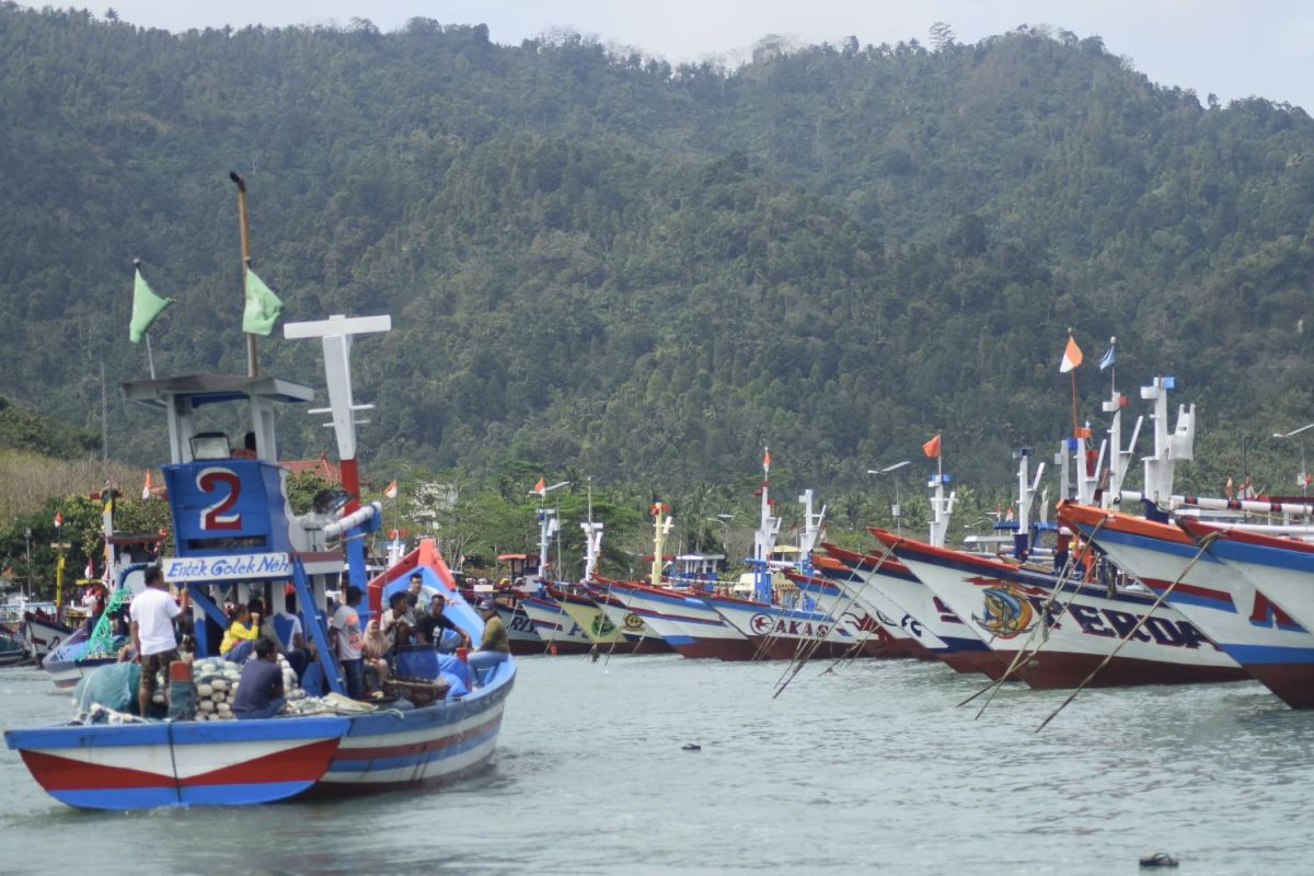 BPBD Trenggalek imbau nelayan waspada gelombang tinggi