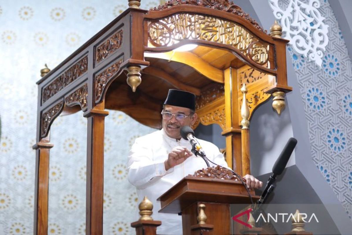 Pj Gubernur Babel hadiri safari Ramadhan di Masjid Agung Sungailiat