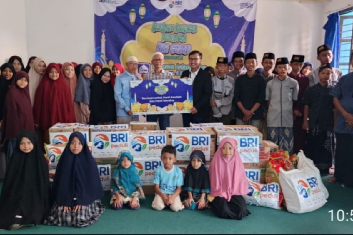 BRI Regional Office Surabaya bagikan Sembako untuk Anak Yatim