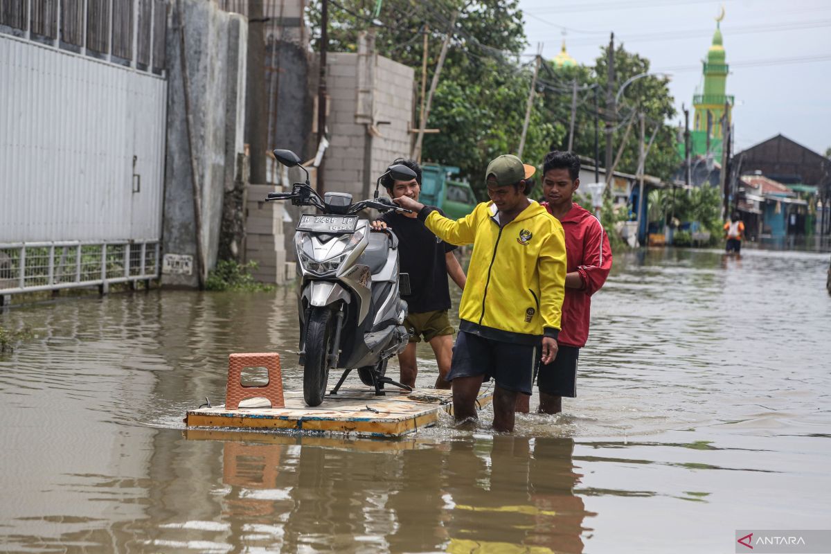 BMKG: Mayoritas kota besar Indonesia diguyur hujan ringan hingga berpetir