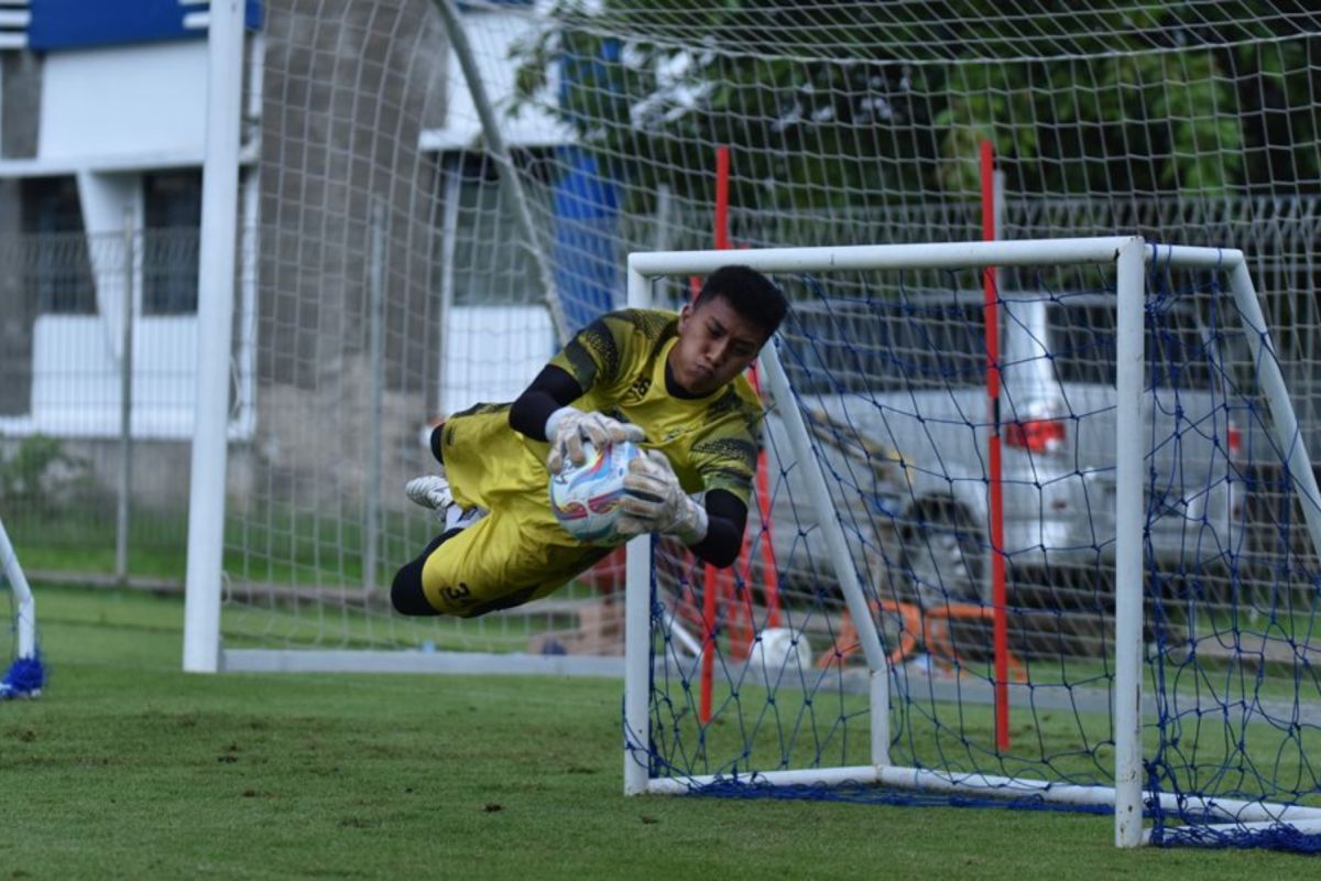 Kiper muda Persib Bandung siap maksimalkan kesempatan bersama Timnas