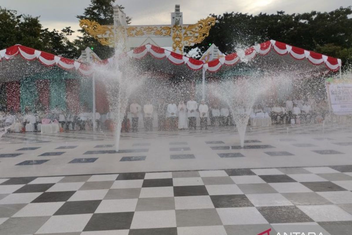 Bupati Tabalong minta air mancur Taman Giat Tanjung ramah anak