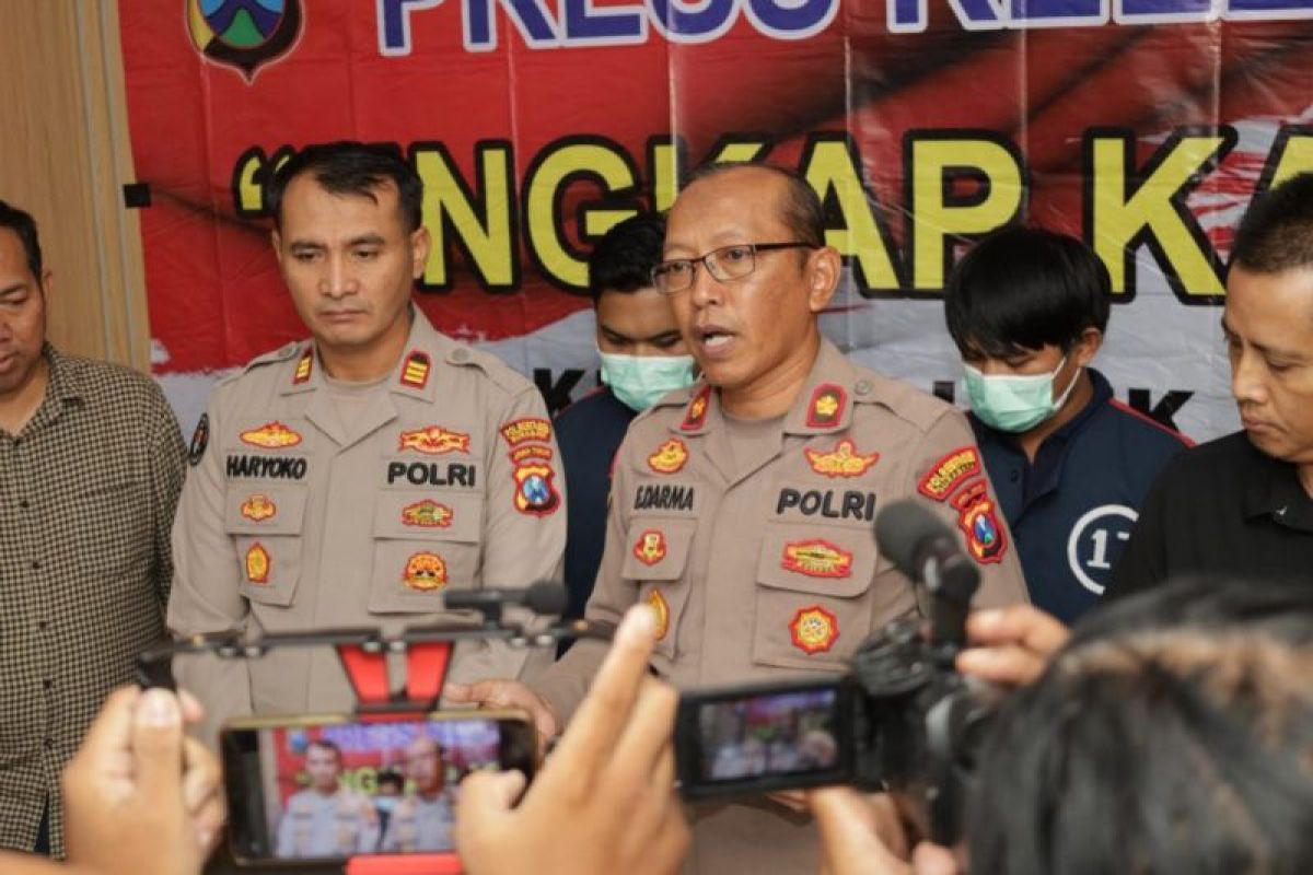 Polisi Surabaya amankan dua pemuda edarkan uang palsu