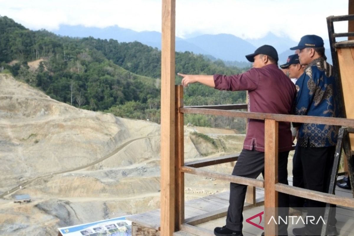 Gubernur Gorontalo pastikan bendungan Bulango Ulu rampung akhir tahun