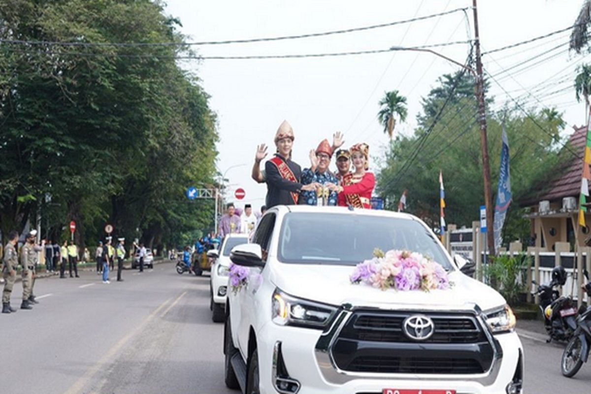 Piala Adipura diarak keliling Kota Muara Enim