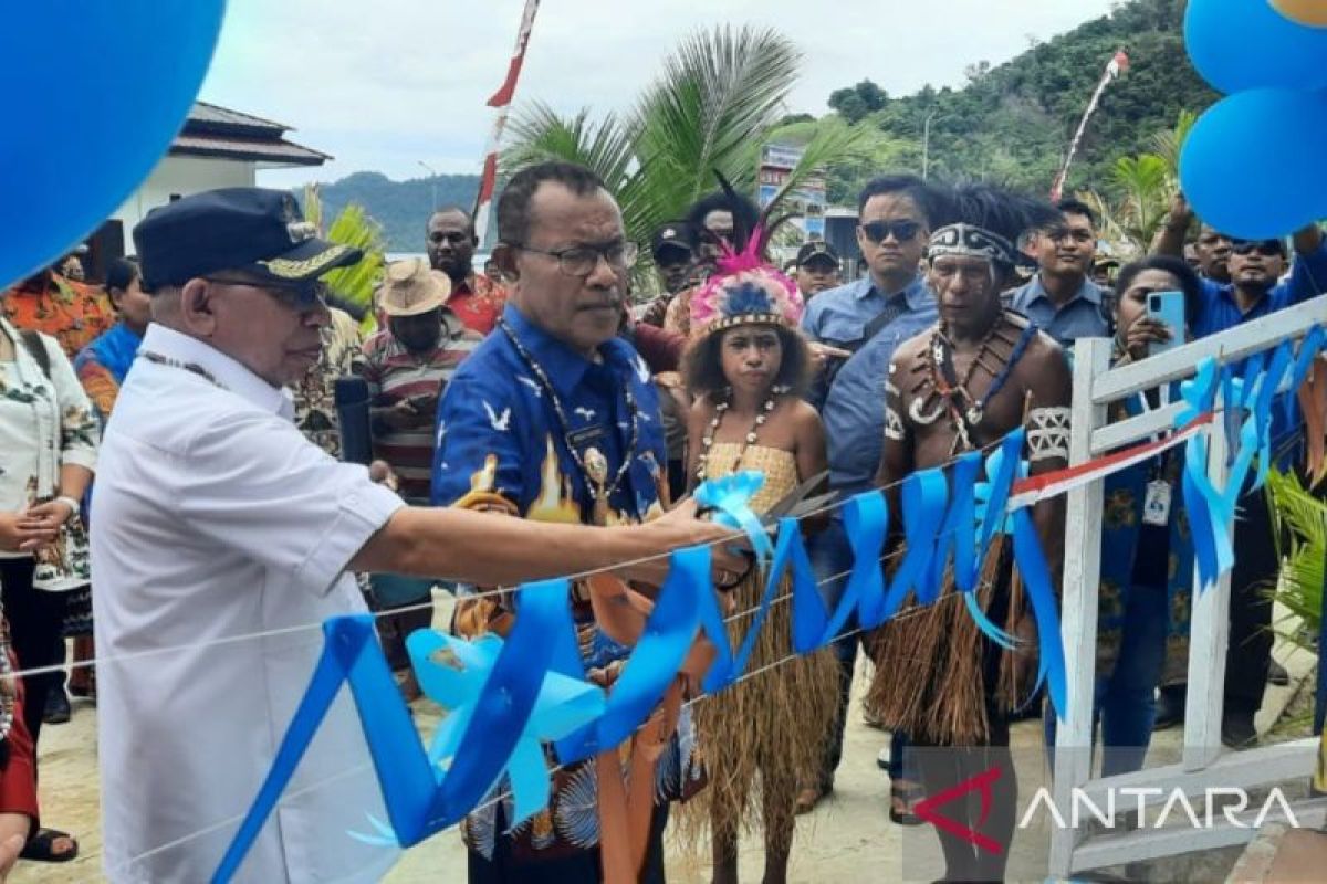 Bank Papua buka kantor kas layani masyarakat di Pulau Roon