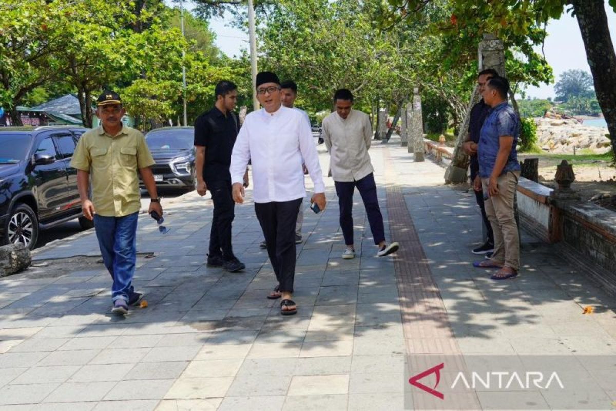 Sambut Perantau Mudik Lebaran, Wali Kota Revitalisasi Pedestrian Pantai Padang