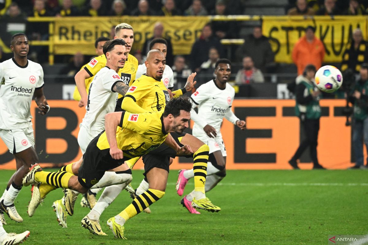 Tim Dortmund bangkit dari ketinggalan menang 3-1 atas Frankfurt