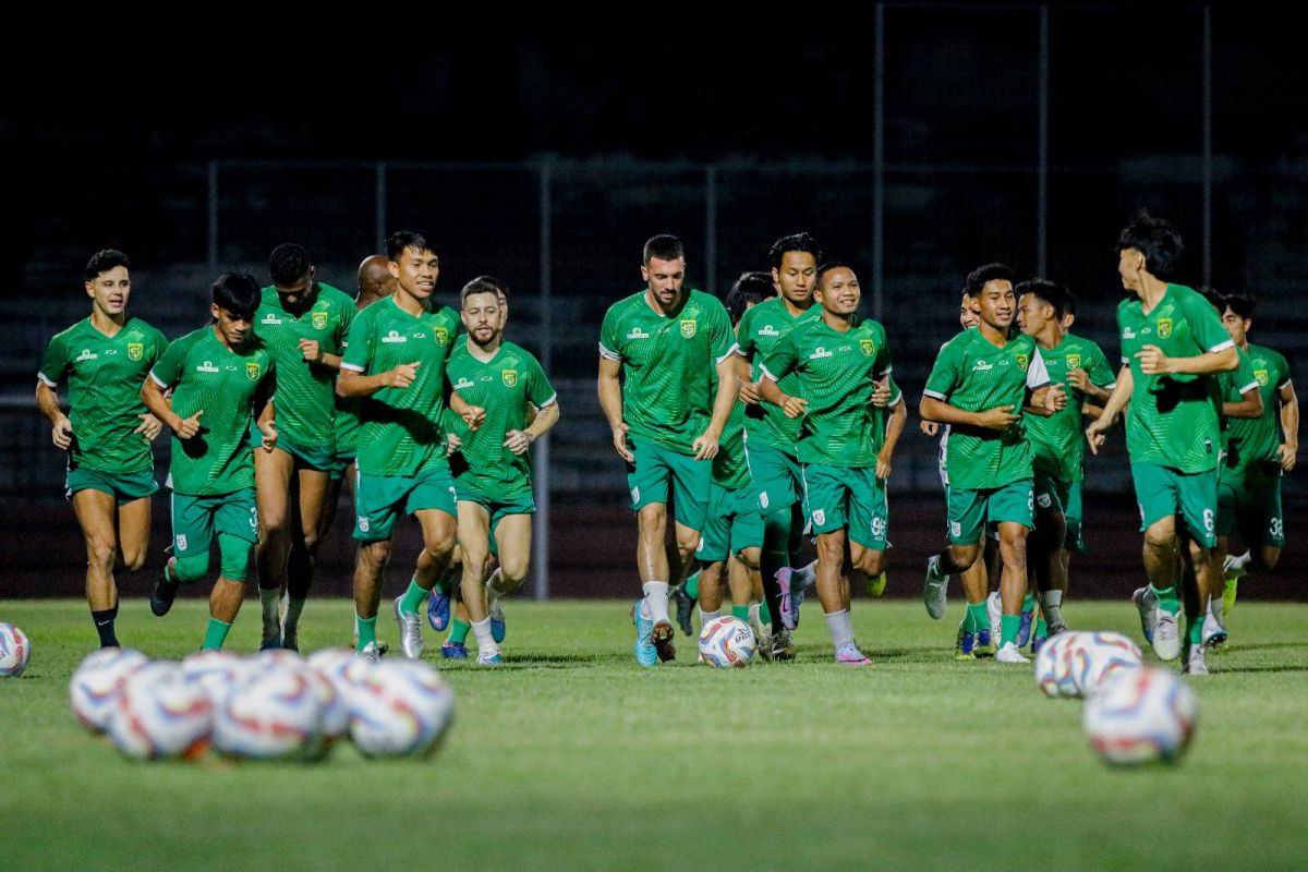 Persebaya intensif latihan untuk hadapi Arema FC