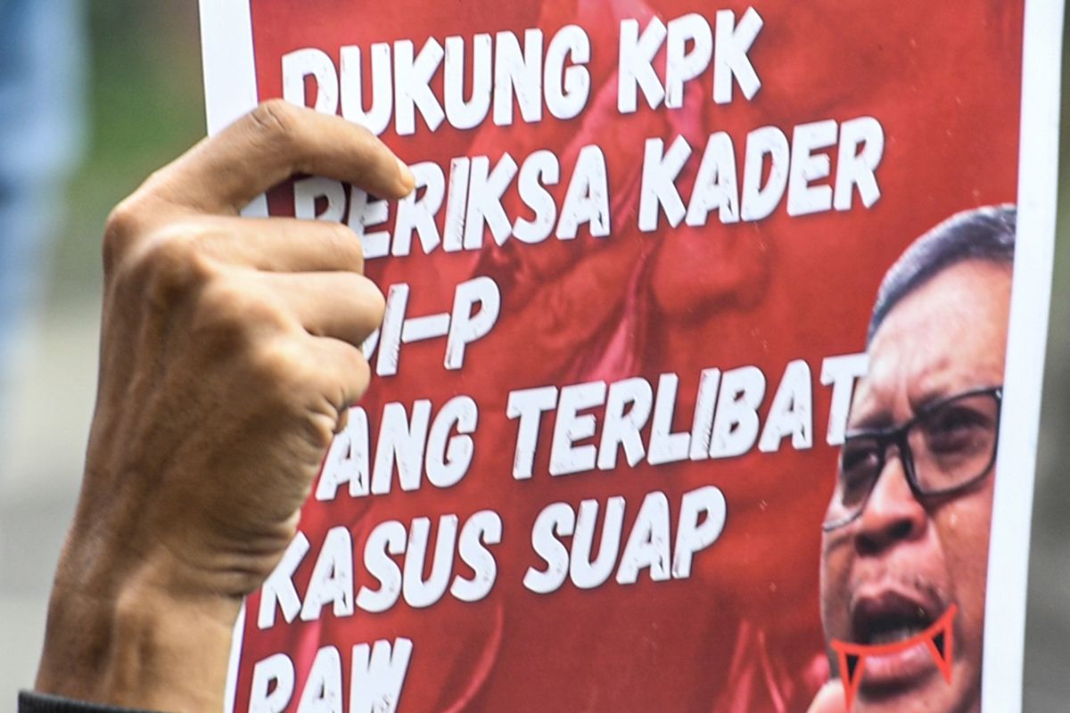 KPK periksa mahasiswa terkait pencarian tersangka Harun Masiku dalam kasus suap DPR