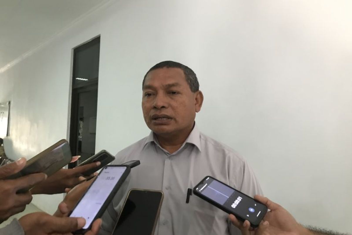 DPRD Ambon  minta sekolah laporkan perekrutan honorer ke Disdik
