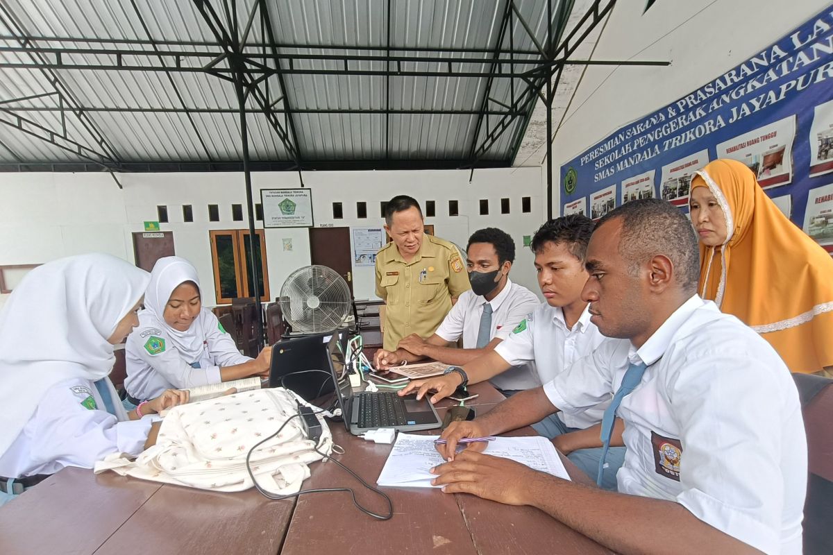 SMA Trikora Jayapura siapkan 45 siswa ikut Olimpiade Sains Nasional