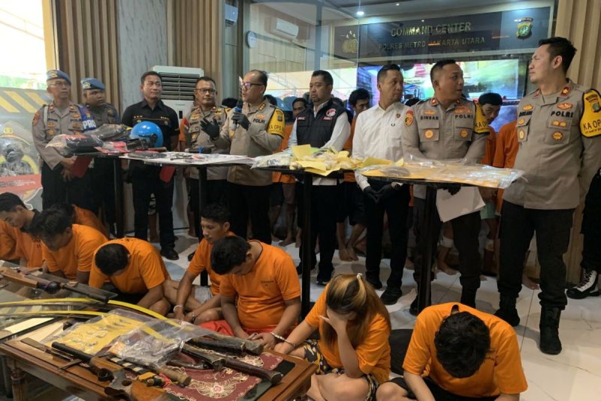 Polisi tetapkan tujuh tersangka dalam penggerebekan Kampung Muara Bahari