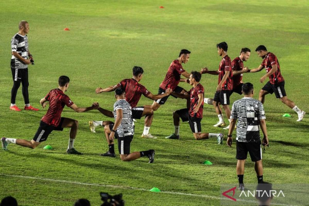 Muhammad Ferarri dan Rachmat Irianto susul timnas ke Vietnam