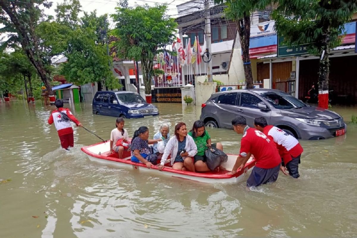 PMI salurkan bantuan logistik ke sejumlah daerah terdampak banjir dan longsor