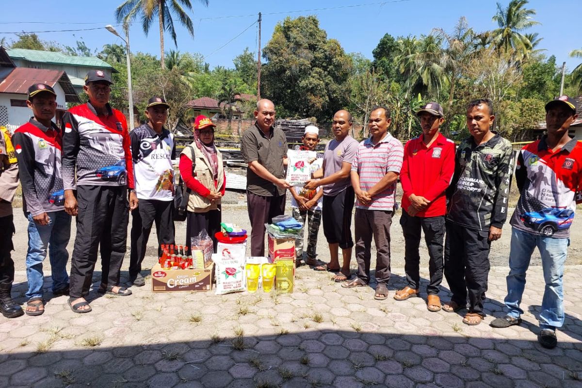 Pemkab Aceh Besar salurkan bantuan masa panik untuk korban Kebakaran Seulimuem