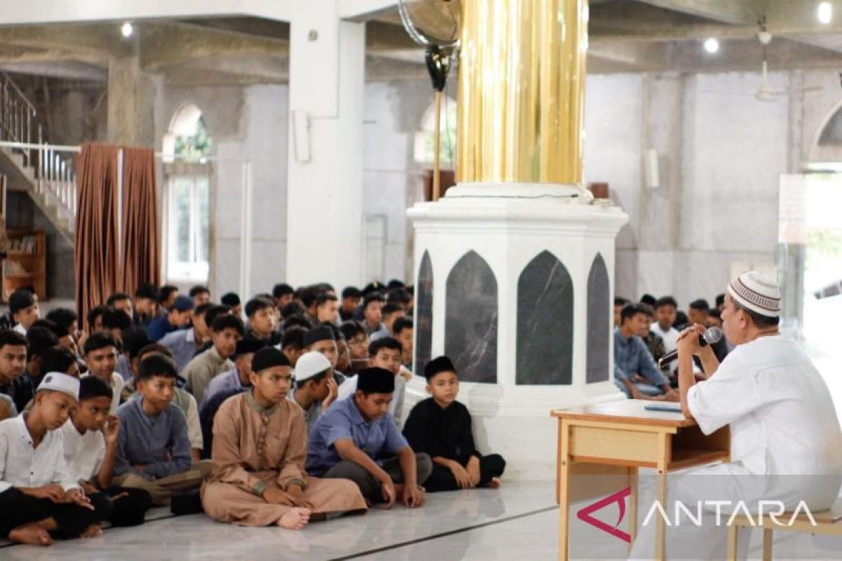 Ratusan santri di Aceh Besar ikut daurah Al Quran guna kejar hafalan