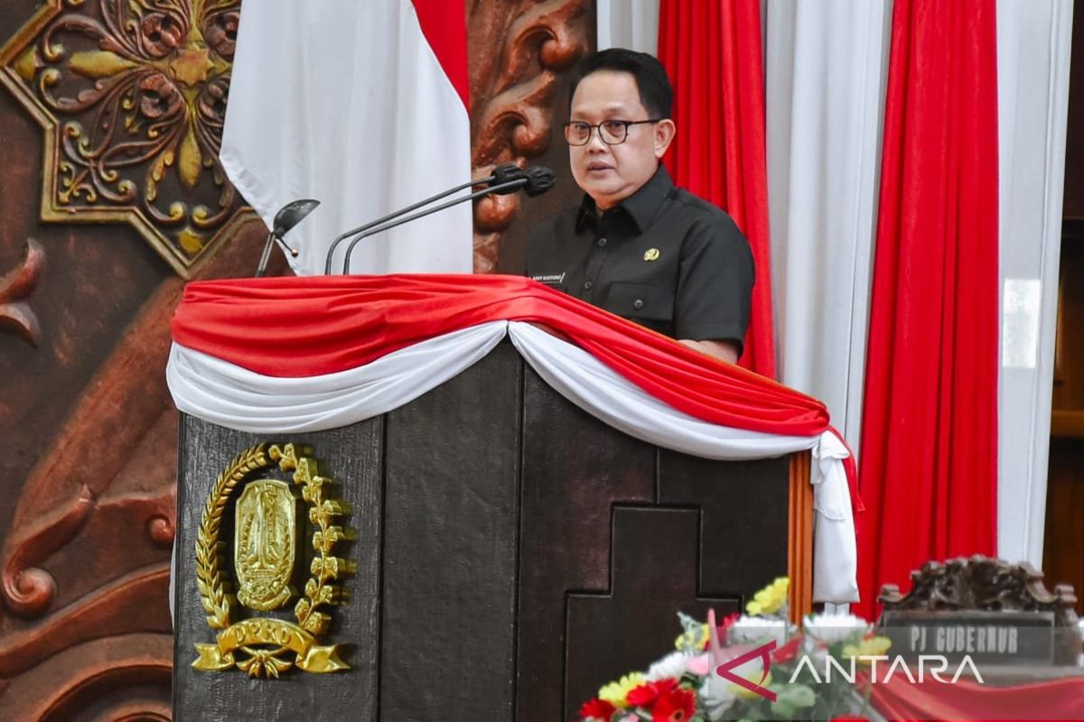 Pj Gubernur Jatim paparkan usulan Raperda RUED