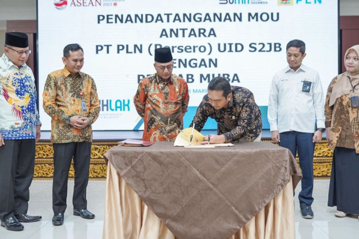 Gebrakan Apriyadi jadikan semua desa di Muba teraliri listrik