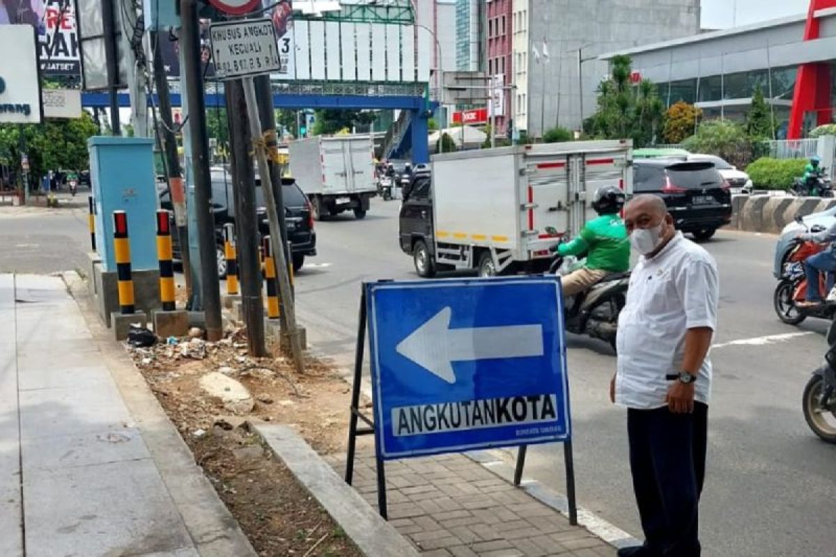 Dishub Tangerang buka rute angkot ke tempat relokasi pedagang Pasar Anyar