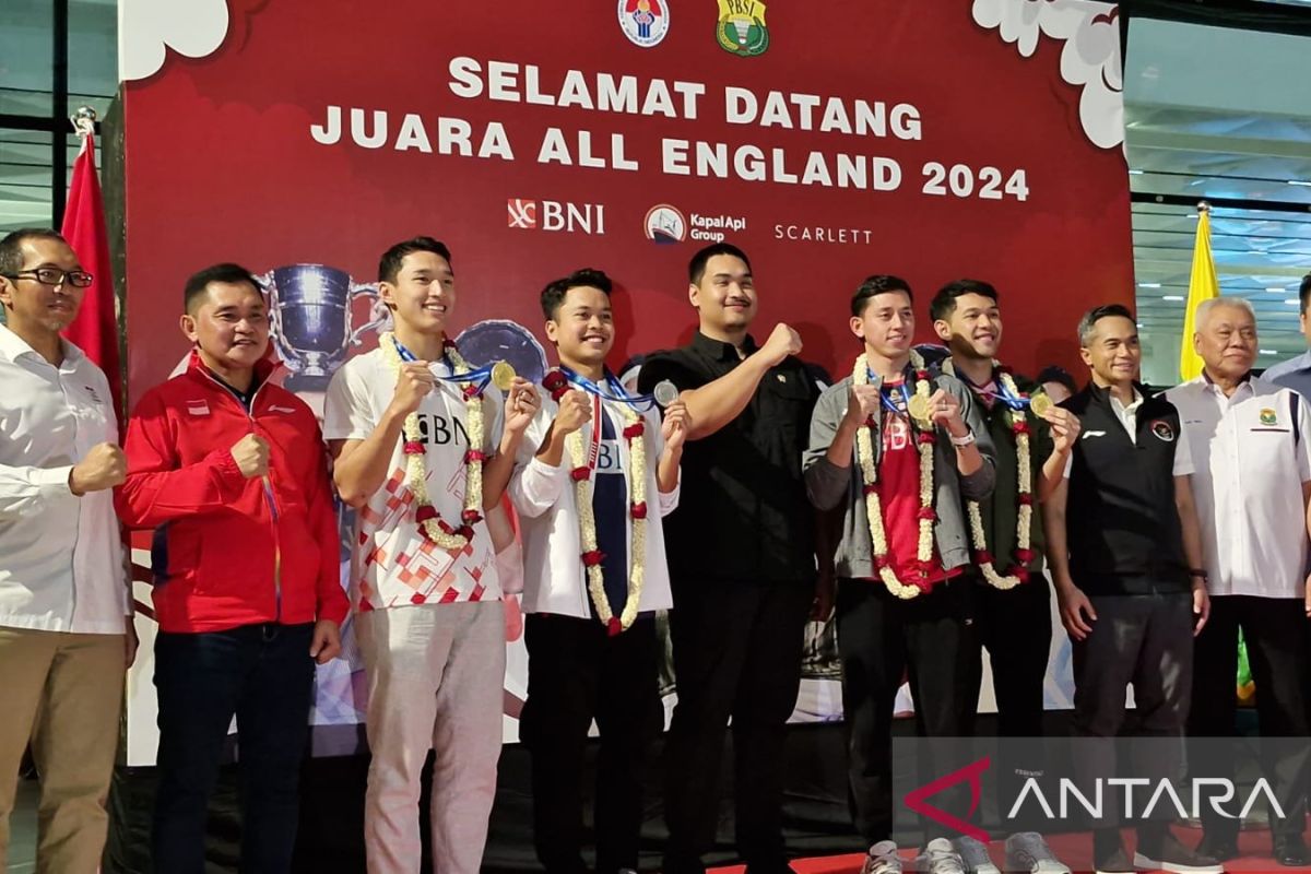 Indonesia's 2024 All England Open champions return home