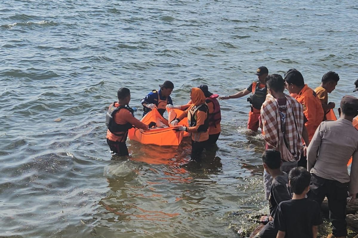 Seorang korban kapal Yuiee Jaya II ditemukan telah meninggal dunia