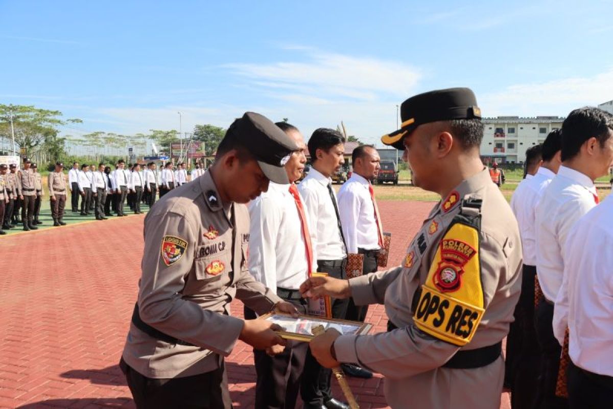 Personel Polres Kubu Raya raih penghargaan pengungkapan narkotika