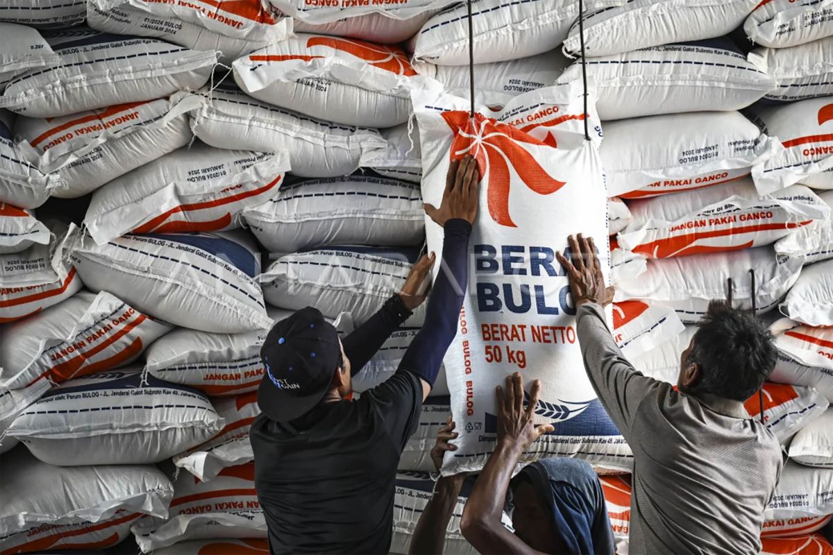 Bulog Malang tambah pasokan beras jamin ketersediaan hingga Idul Fitri