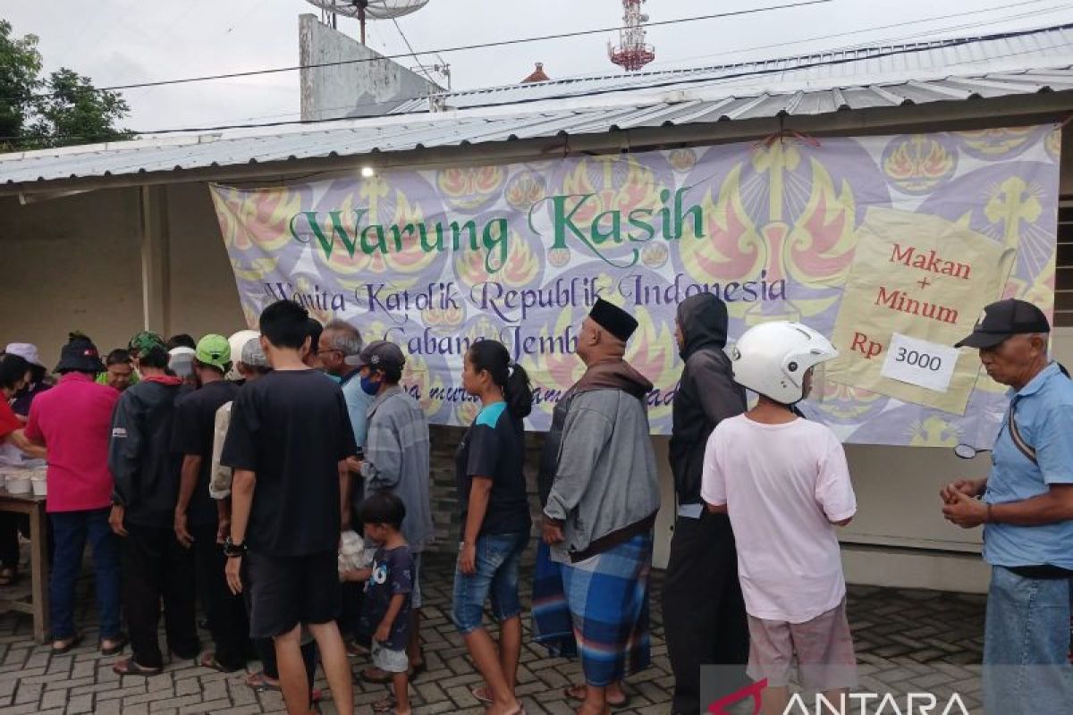 Toleransi beragama "Warung Kasih" saat Ramadhan di Jember