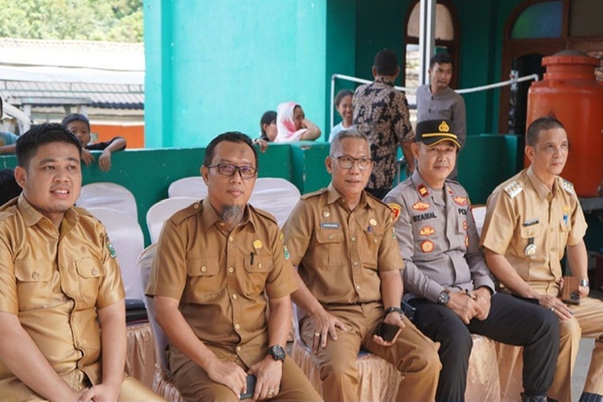 Giliran Desa Seleman menjadi lokasi Operasi Pasar Murah Pemkab Muara Enim