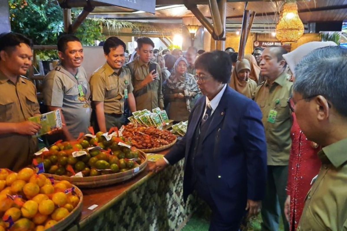 KLHK gelar pasar RHL menjual produk pertanian agroforestry