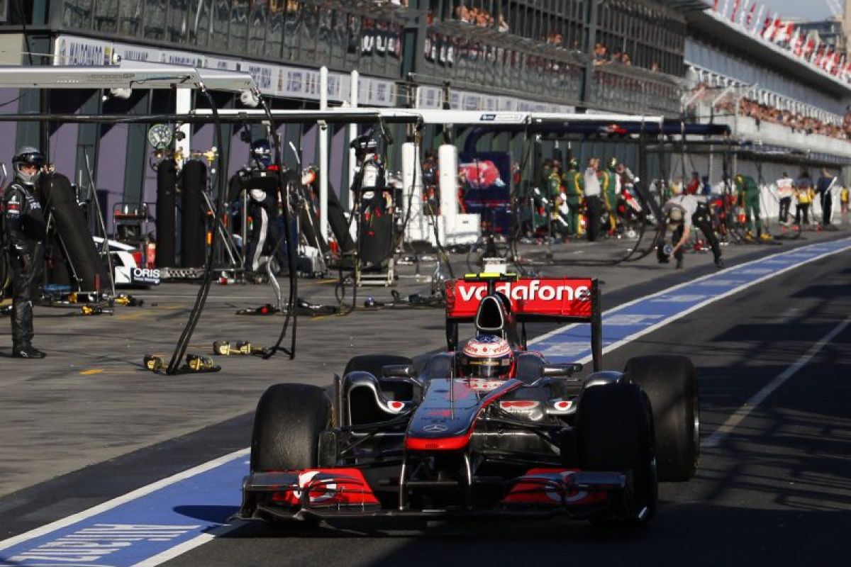 Ferrari dominan di GP Australia, Sainz dan Leclerc naik podium