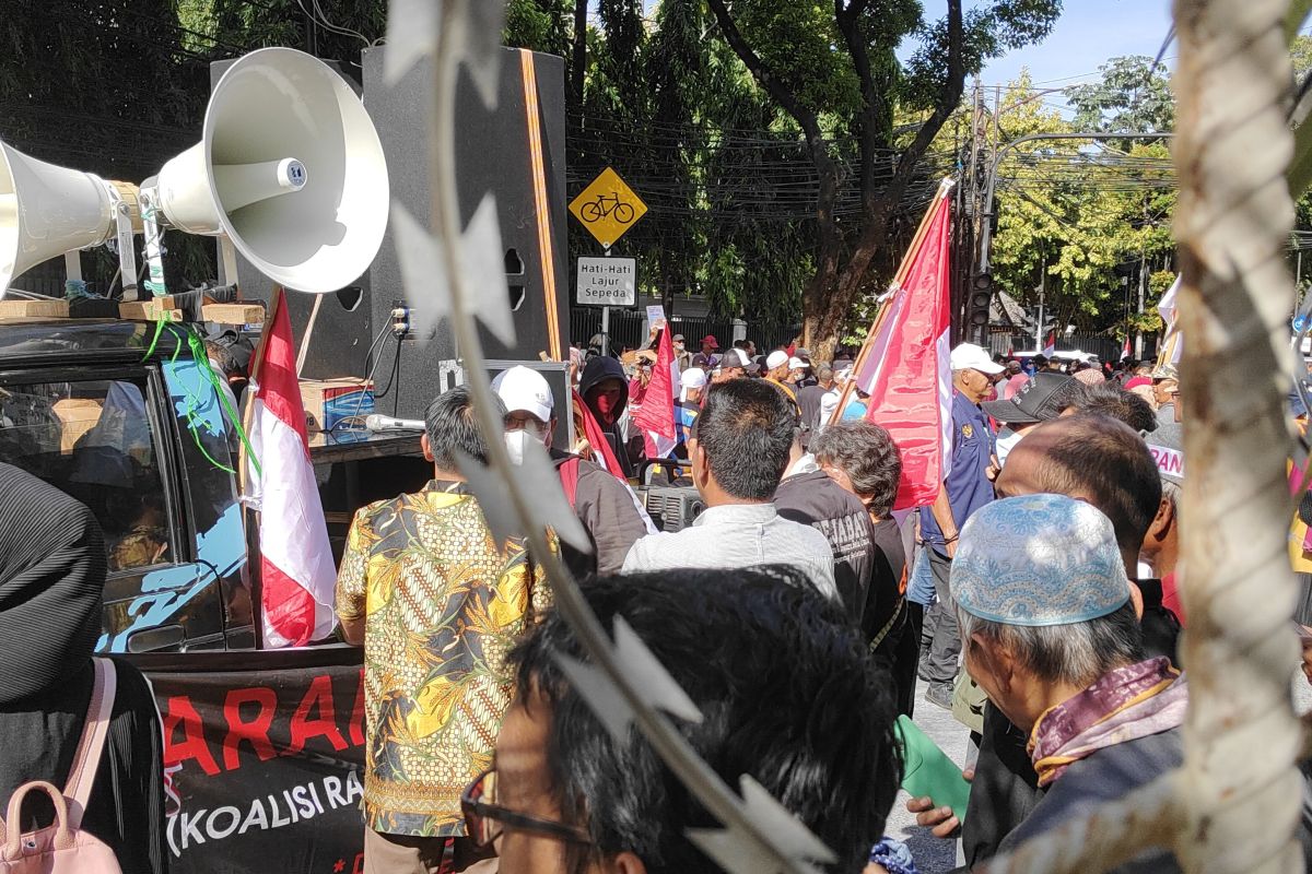 Pendemo tolak hasil pemilu mulai berdatangan