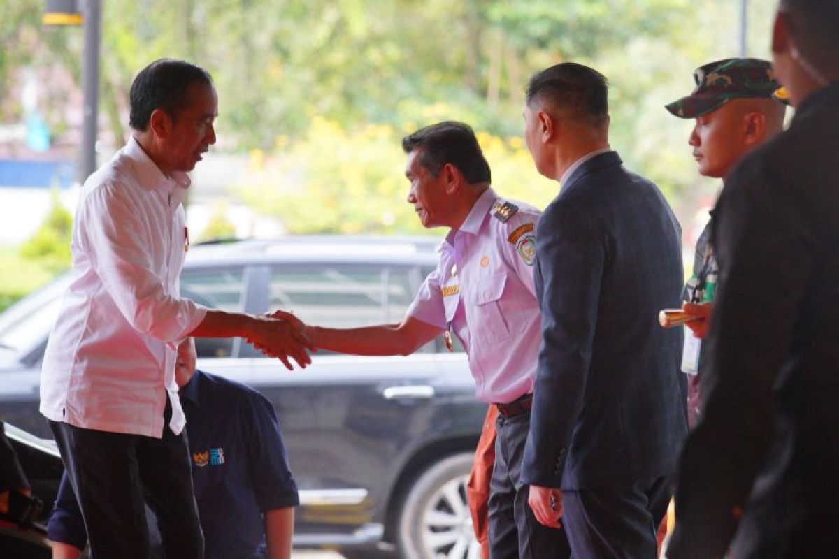 Pj Wali Kota Pontianak sambut kedatangan Presiden Jokowi