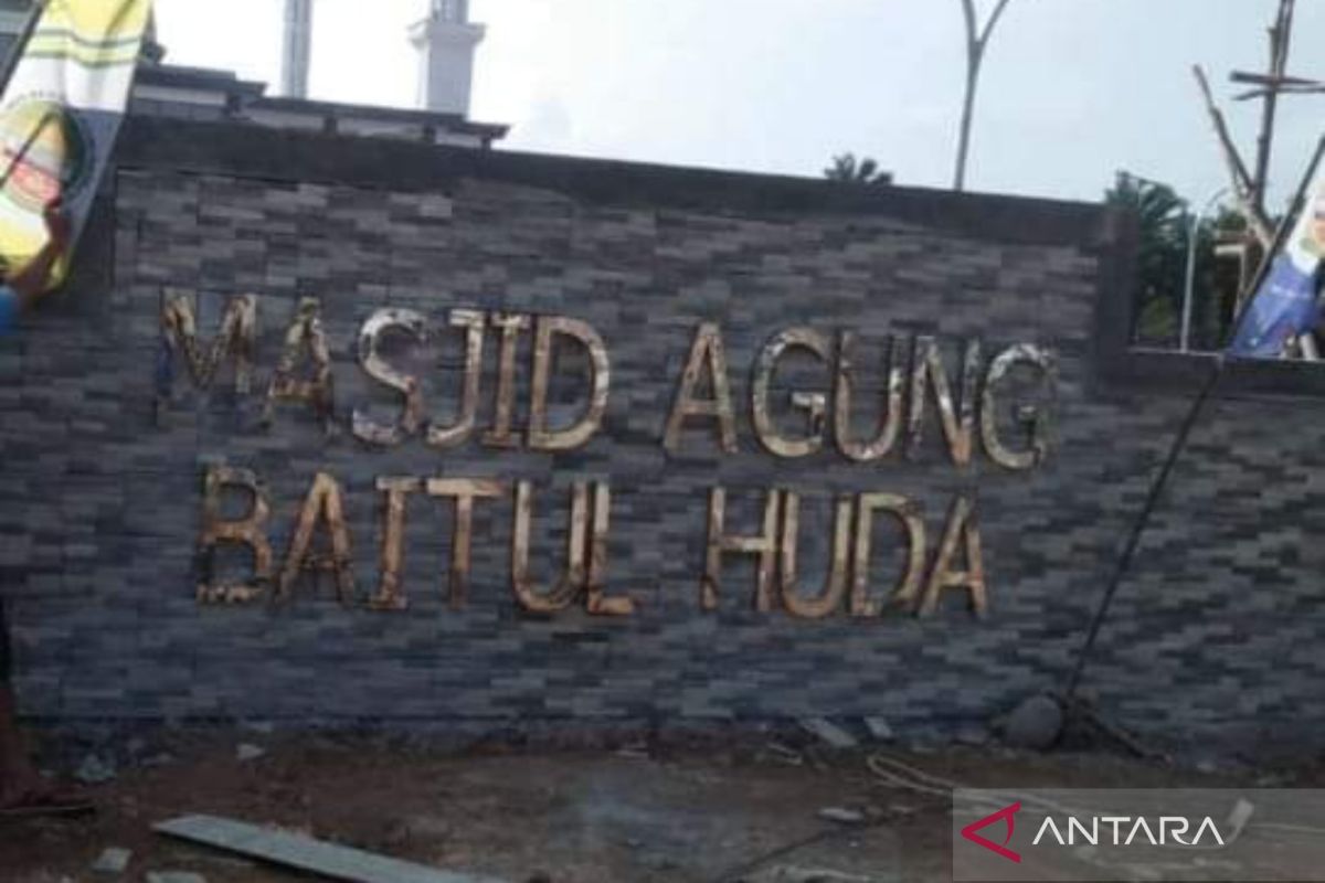 Mukomuko pasang CCTV antisipasi pencurian sandal di masjid