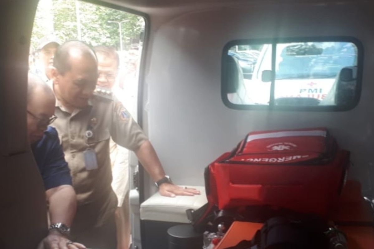 PMI Jakbar berdayakan dua ambulans bantu layanan mudik