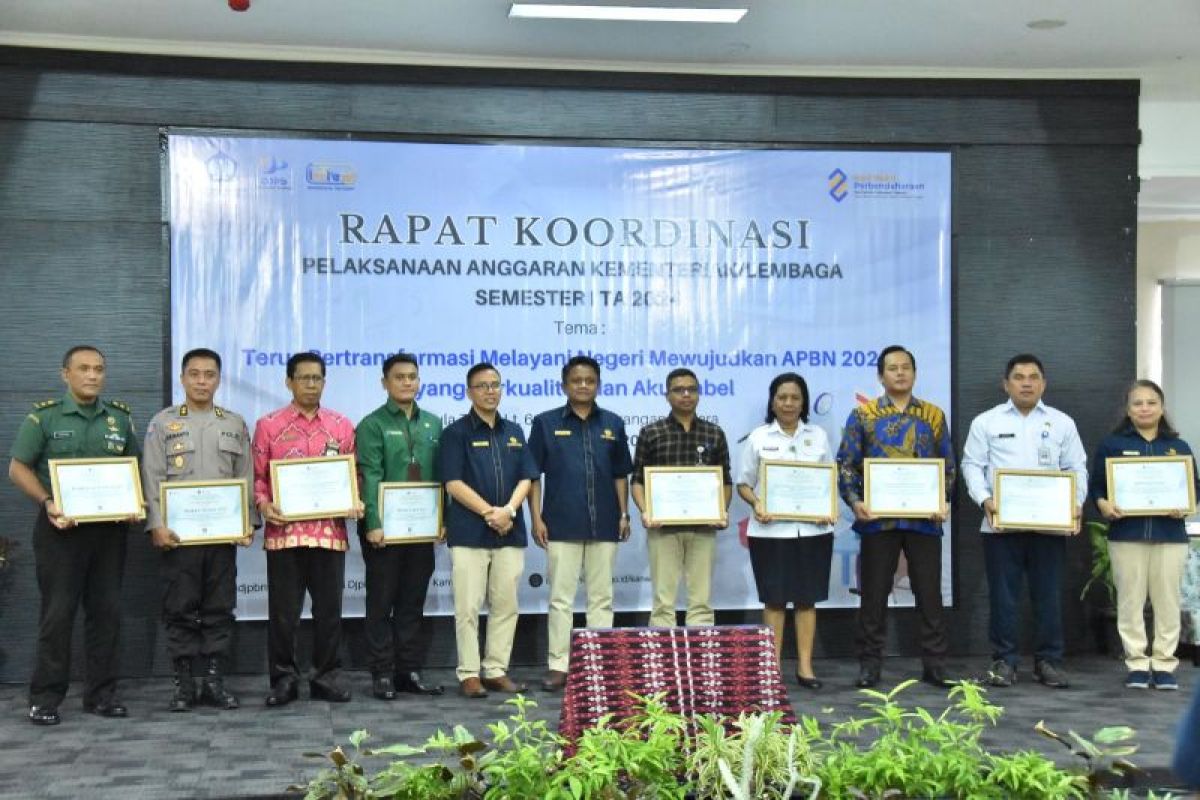 Kemenkumham NTT dan 4 UPT Borong Penghargaan InTress NTT Award 2024